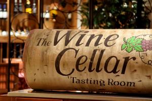 WINE CELLAR & TASTING ROOM