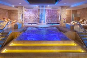 QUA Baths & Spa